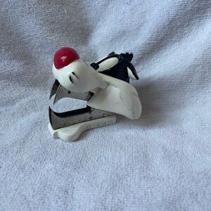 Warner Bros Studio Looney Tunes Sylvester Staple Remover